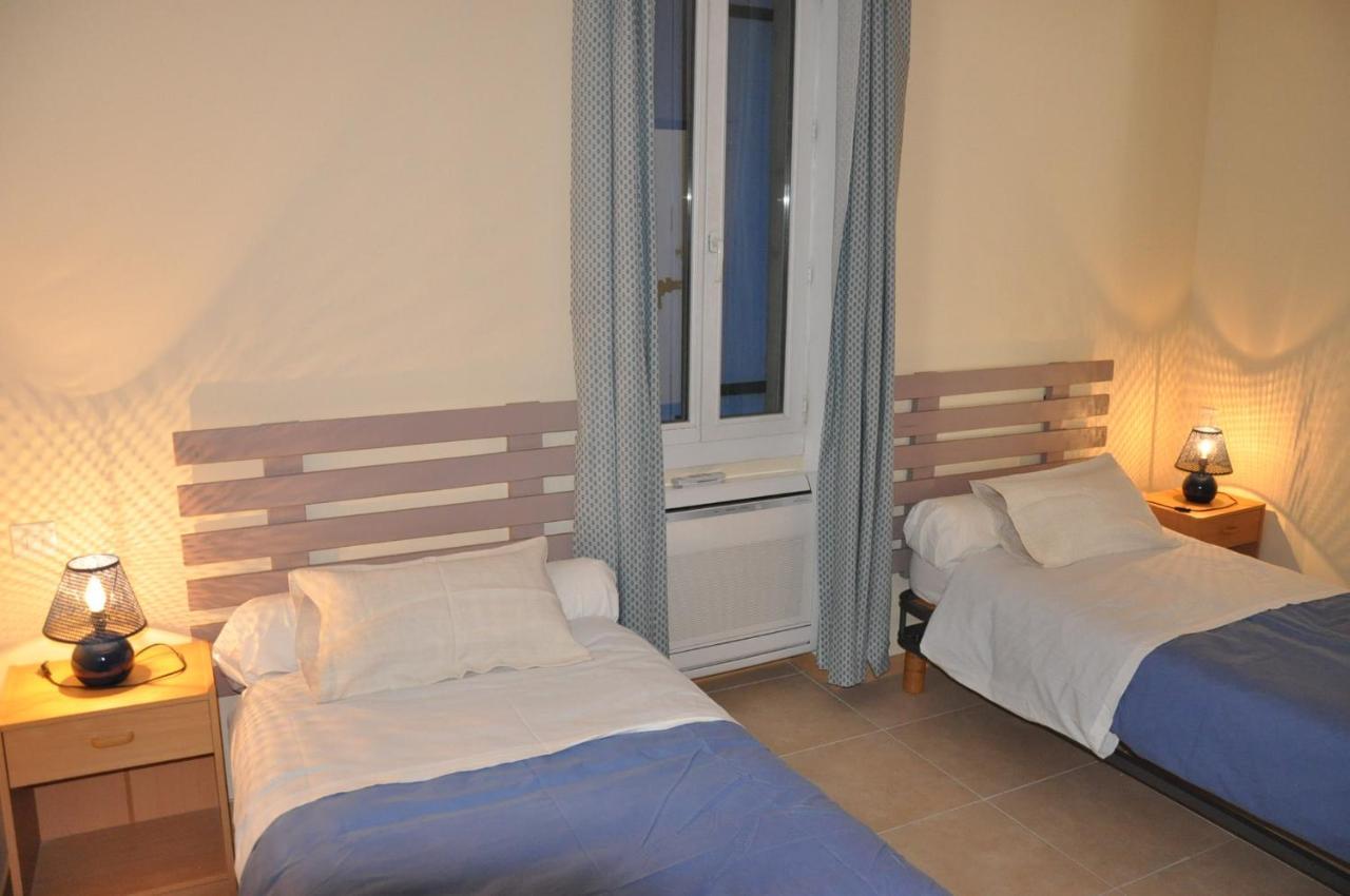 Hotel La Ferme De Tonton Jules 2 Entraigues-sur-la-Sorgue Exterior foto